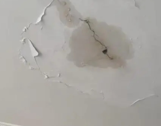 开鲁阳台漏水维修公司分享下屋面防水工程质量问题原因分析